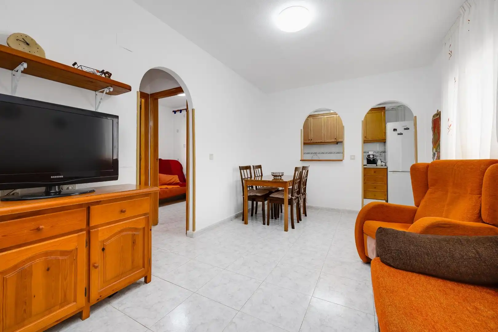 Sala d'estar de Apartament en venda en Torrevieja amb Aire condicionat, Jardí privat i Terrassa