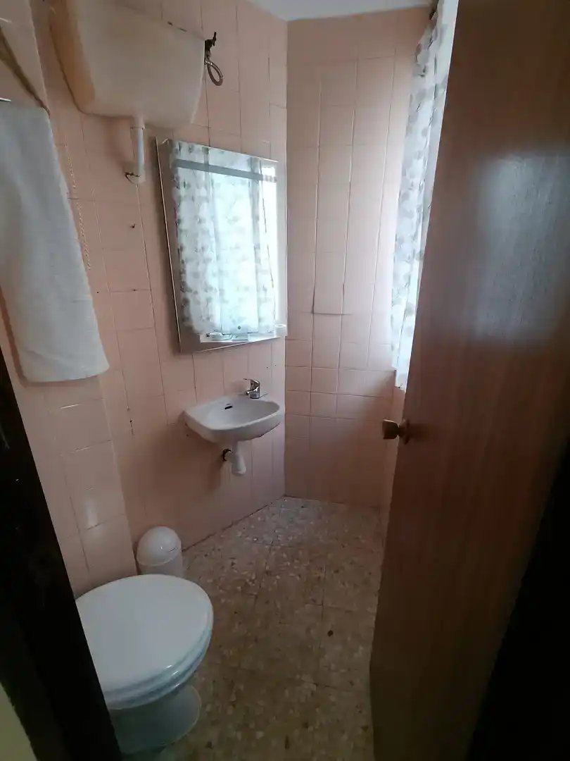 Badezimmer von Wohnung zur Miete in Soria Capital  mit Parkett, Abstellraum und Möbliert