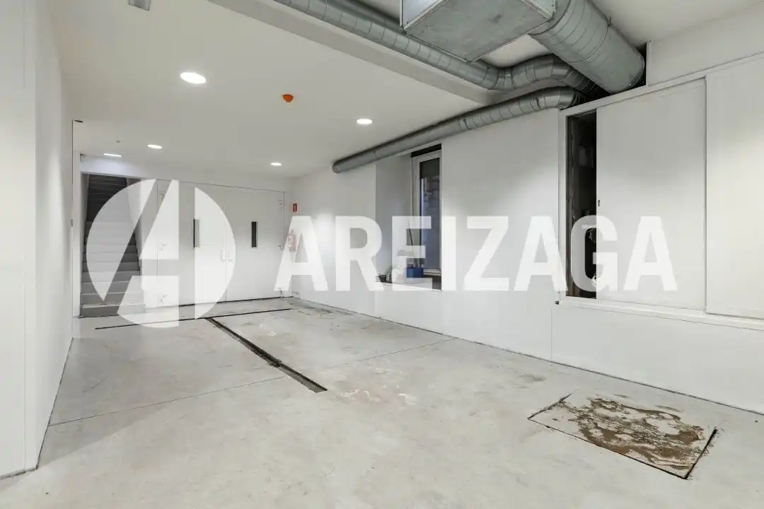 Gewerbefläche zur Miete in Ramón María Lili Pasealekua 1, imagen 40
