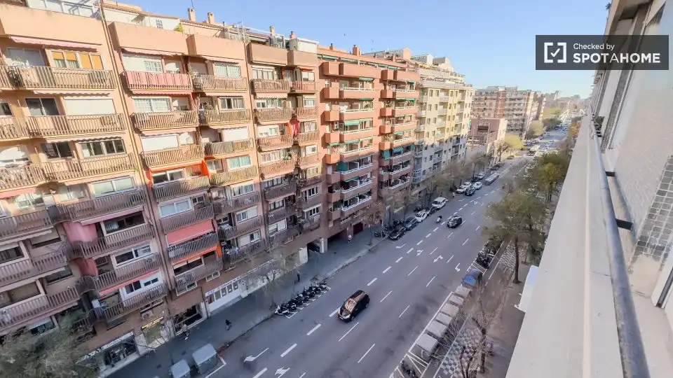 Exterior view of Flat for share in Barcelona  with Air Conditioner, Heating and Furnished