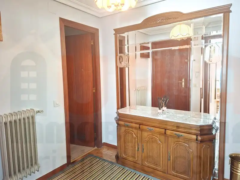 Piso de alquiler en Oviedo  con Calefacción, Amueblado y Lavadora