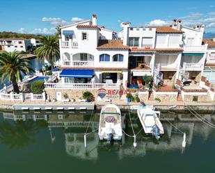 Exterior view of Single-family semi-detached for sale in Empuriabrava  with Air Conditioner, Heating and Balcony