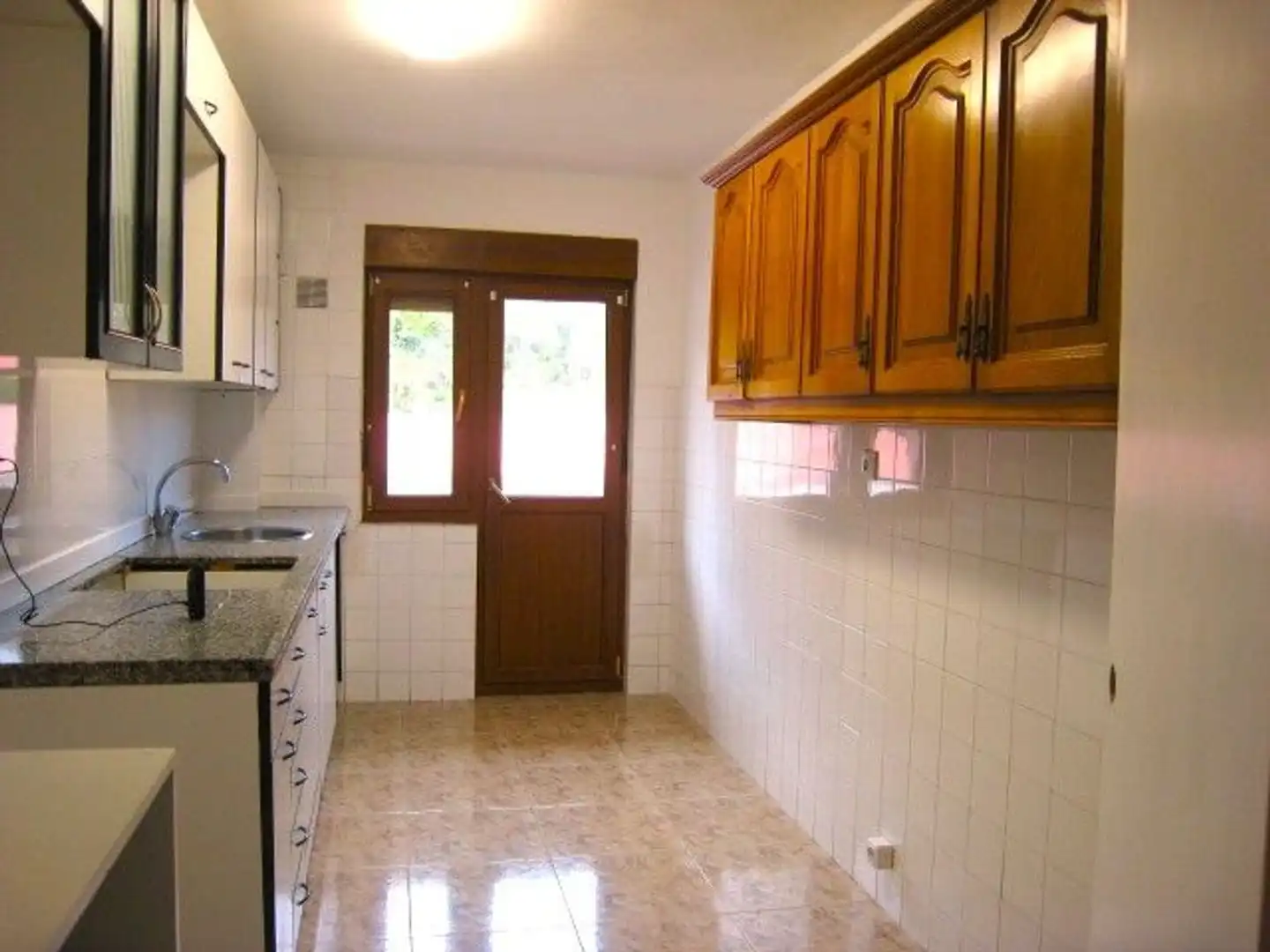 Küche von Wohnung zum Verkauf in Belmonte de Miranda mit Heizung, Terrasse und Schwimmbad