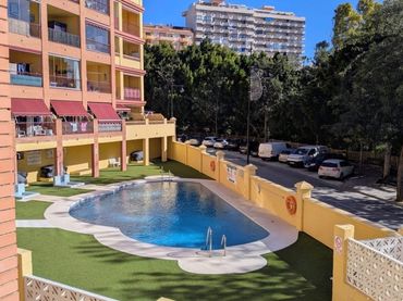 Pis amb piscina en venda a Los Pacos