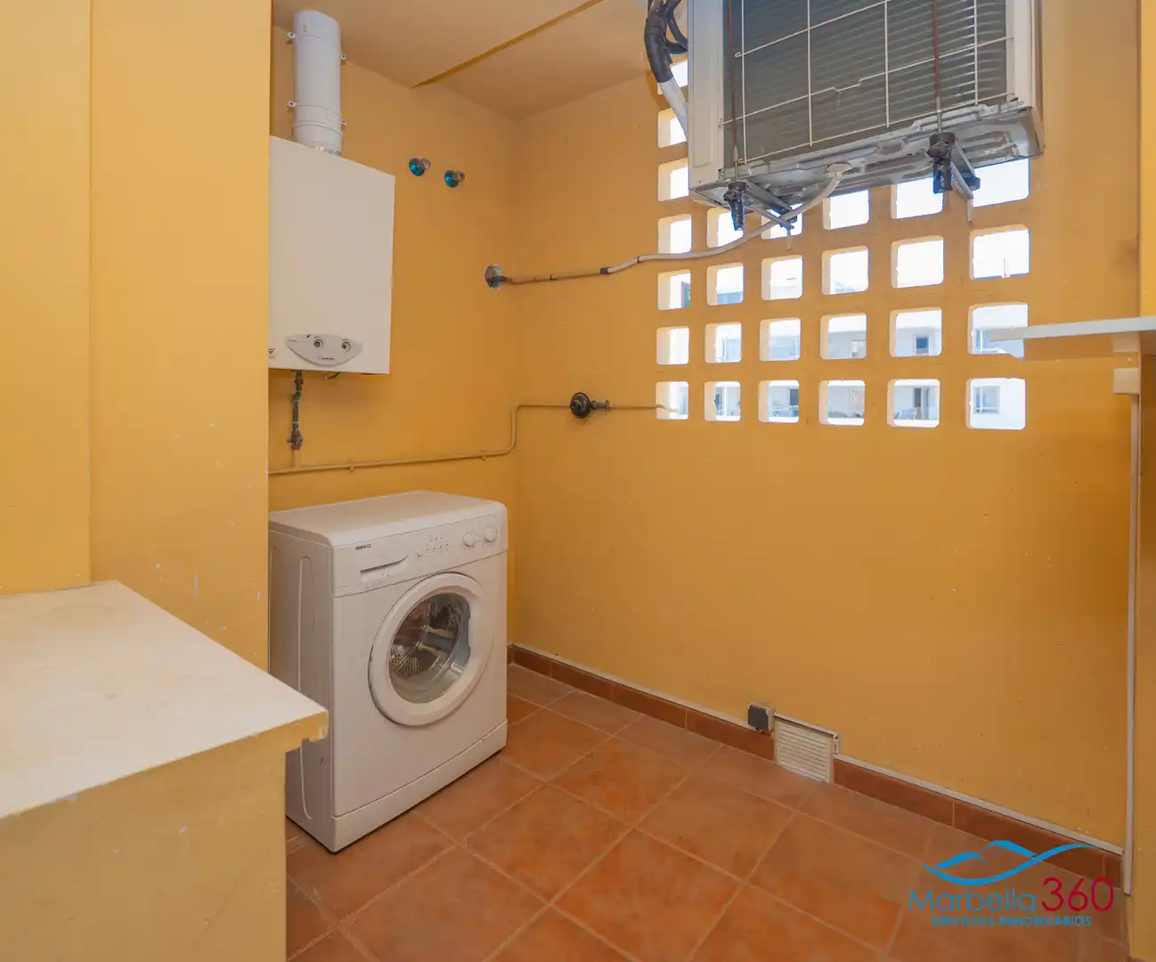 Schlafzimmer von Wohnung zum Verkauf in Marbella mit Klimaanlage, Terrasse und Abstellraum