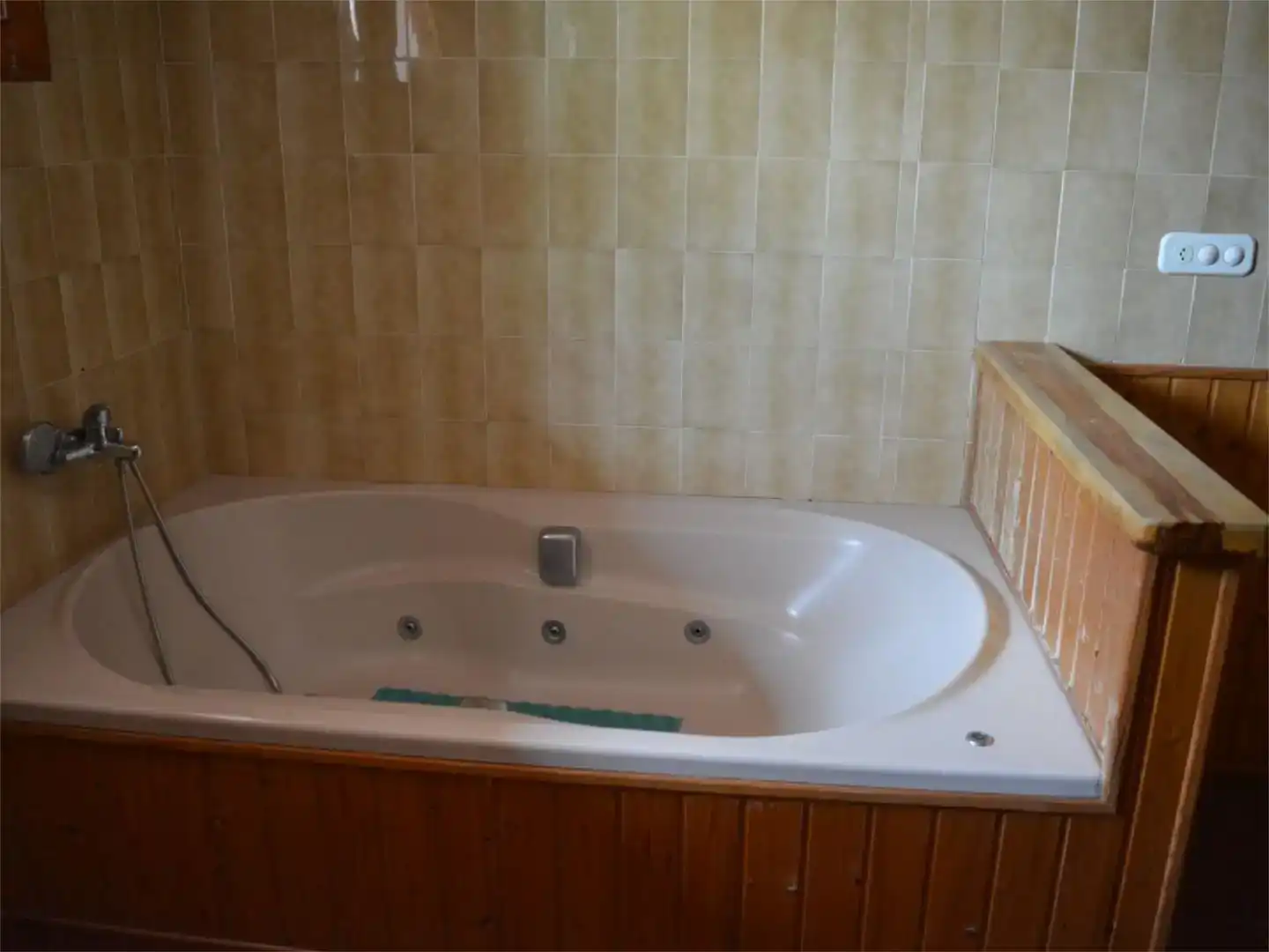 Bany de Casa o xalet en venda en Canals amb Aire condicionat, Jardí privat i Parquet