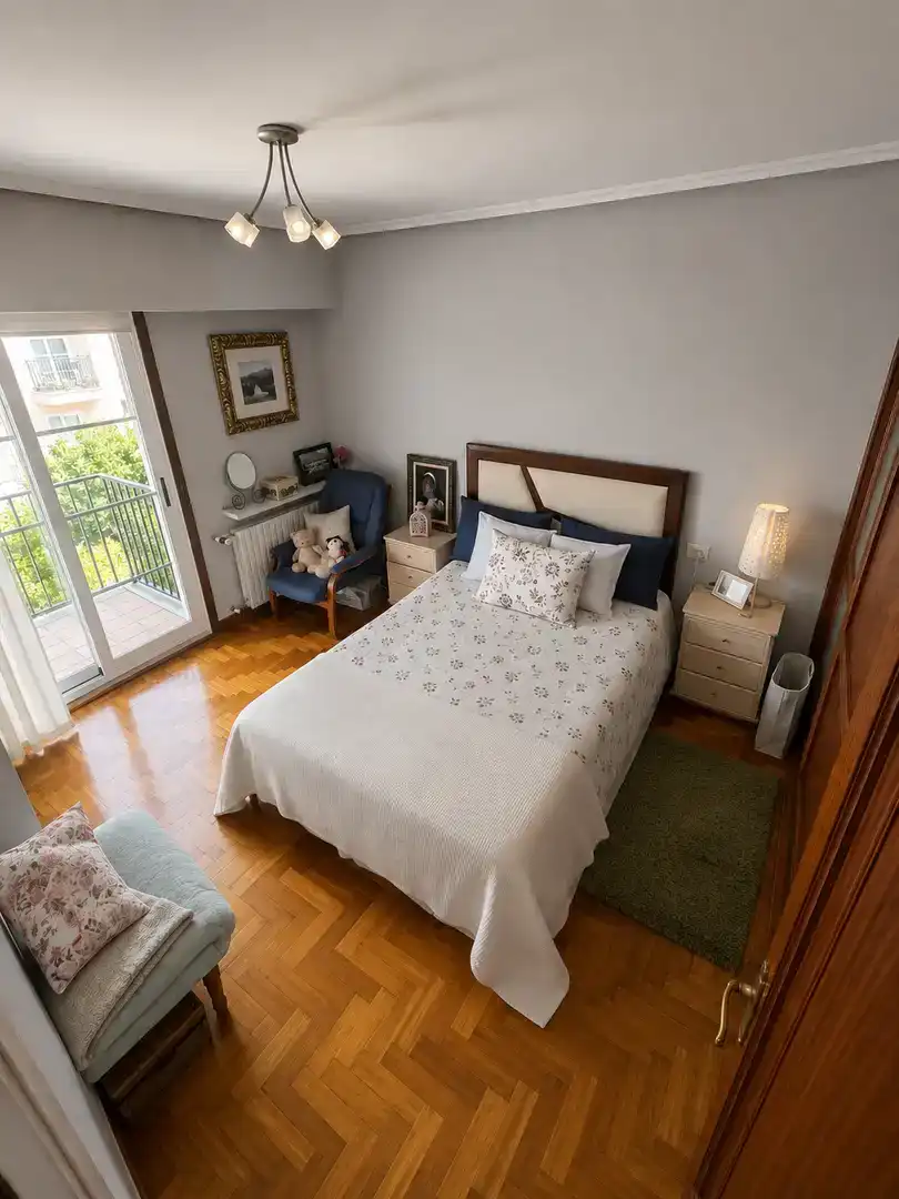 Bedroom of Houses for sale in Ourense Capital   with Private garden, Parquet flooring and Storage room