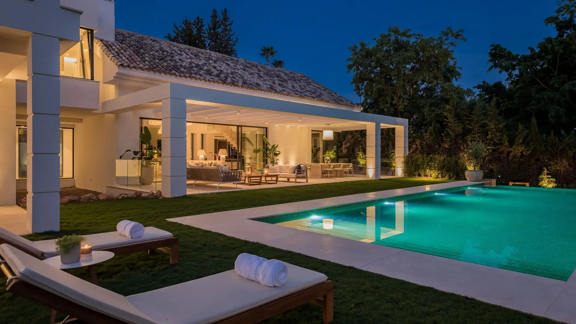 Jardí de Casa o xalet en venda en Estepona amb Aire condicionat, Terrassa i Piscina