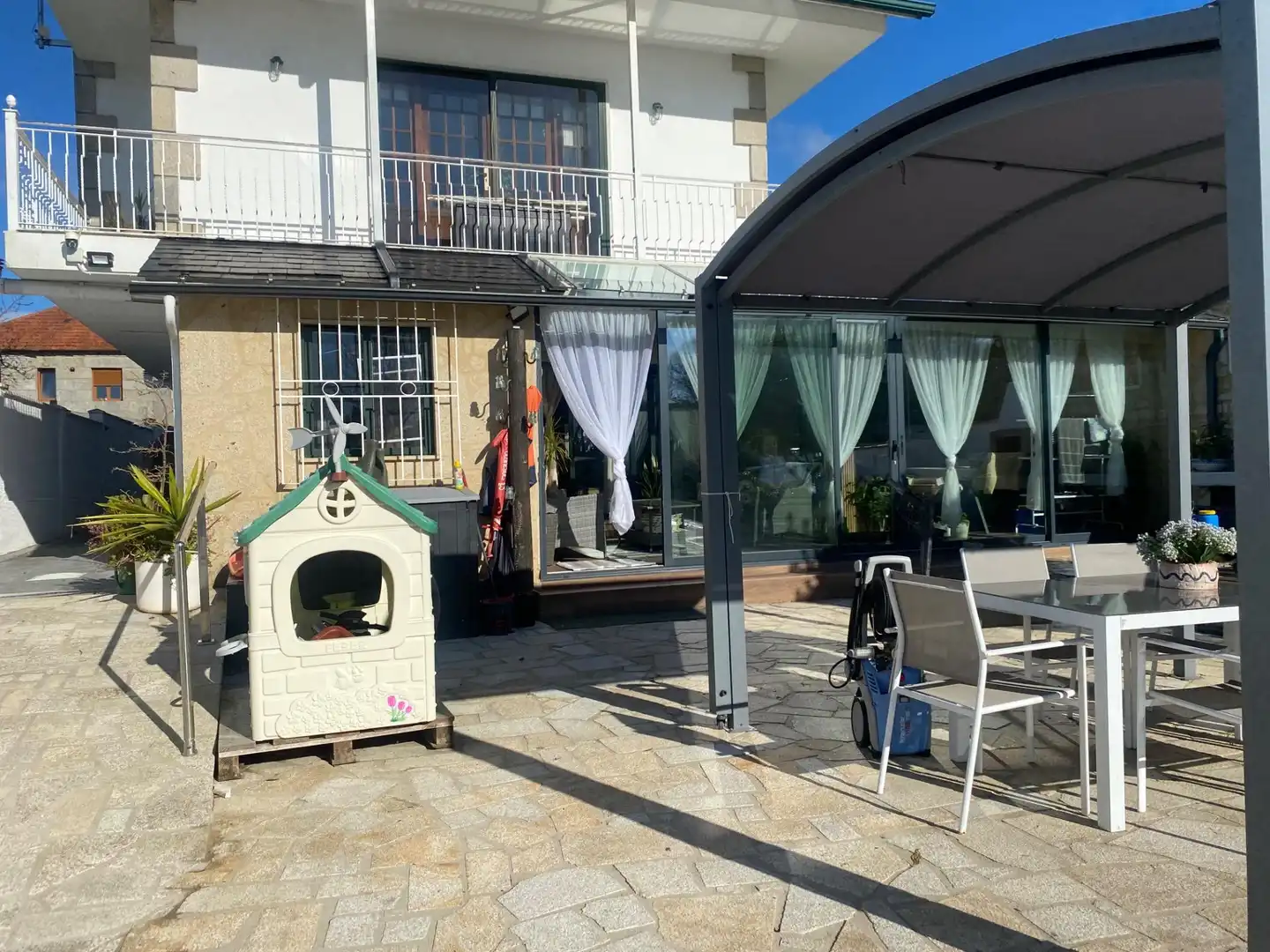 Terraza de Casa o chalet en venta en Vilagarcía de Arousa con Calefacción, Jardín privado y Parquet