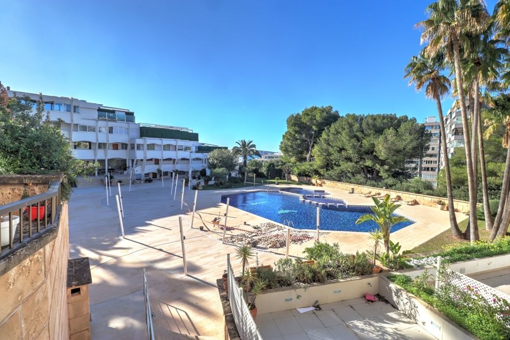 Swimming pool of Apartment for sale in Calvià  with Air Conditioner and Storage room