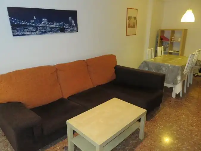 Sala de estar de Piso para compartir en Valencia con Amueblado y Balcón