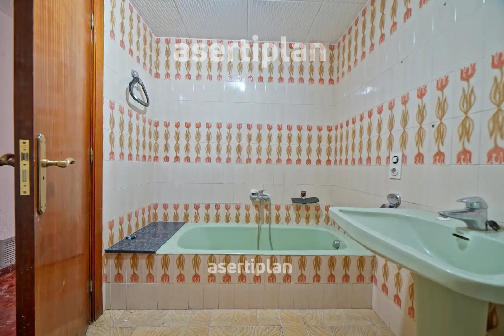 Baño de Casa o chalet de alquiler en Mataró con Jardín privado, Terraza y Trastero