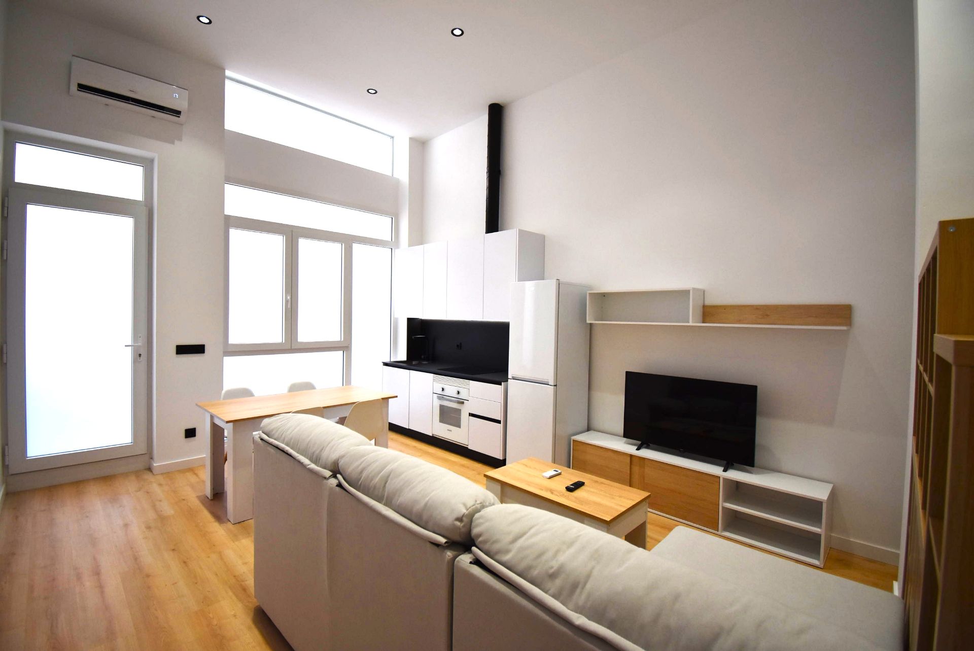 Living room of Loft to rent in Elda  with Air Conditioner, Parquet flooring and Furnished