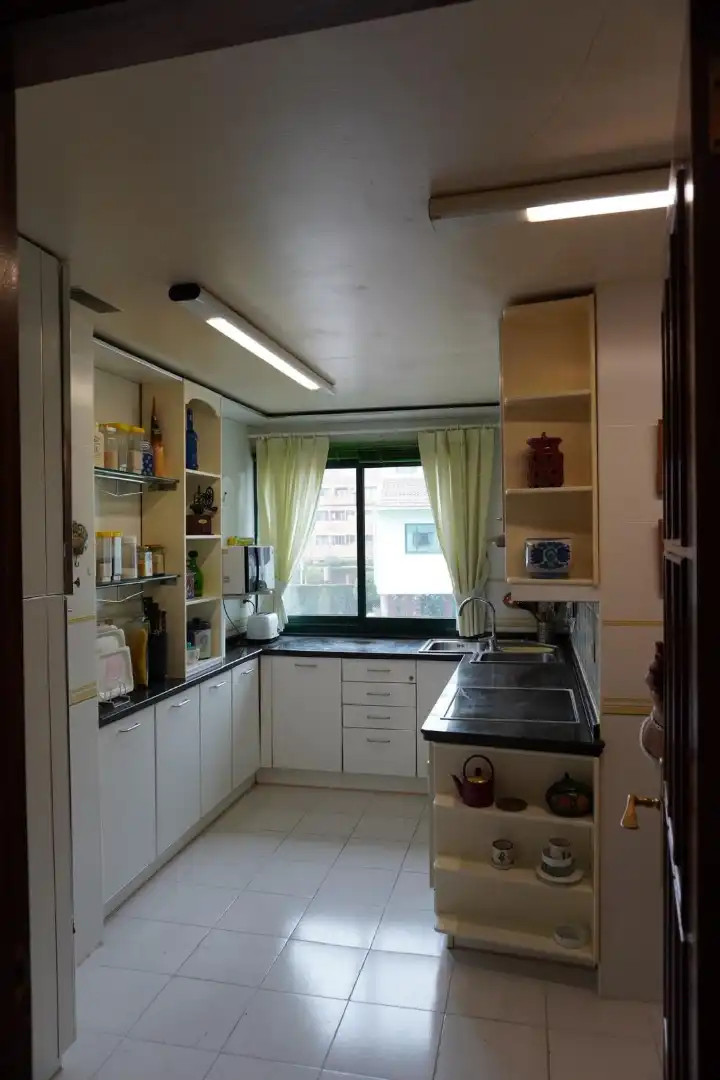 Kitchen of Flat for sale in Valladolid  with Heating, Parquet flooring and Storage room