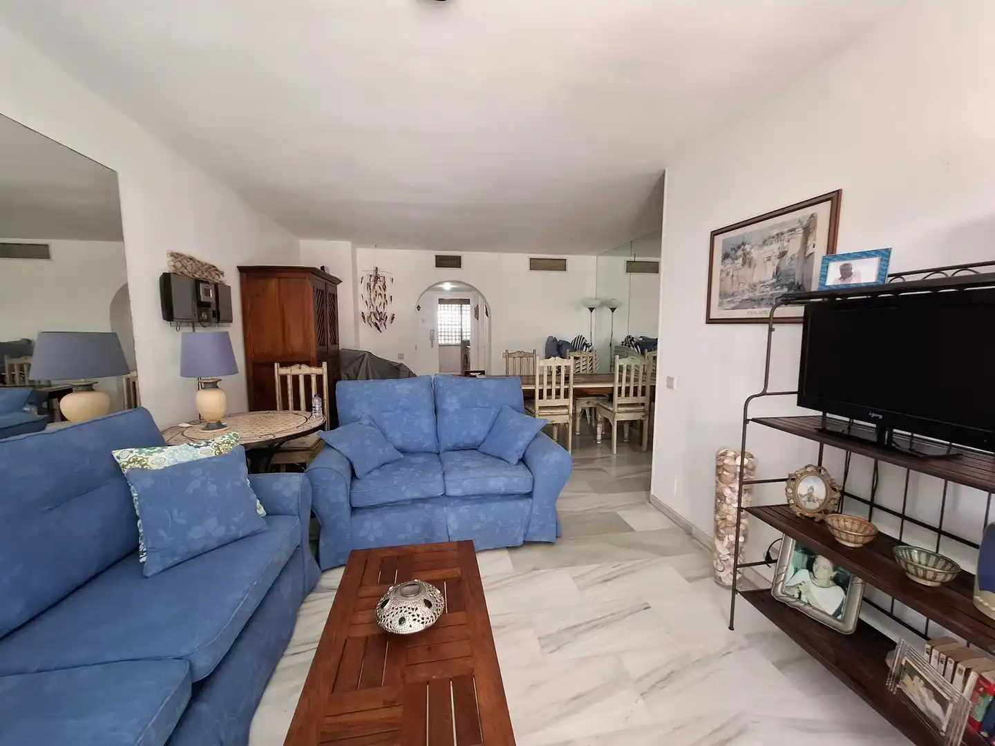 Sala d'estar de Pis en venda en Marbella amb Aire condicionat, Moblat i TV
