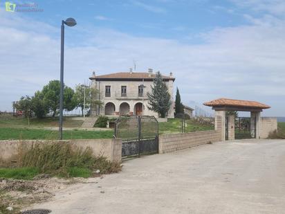 Exterior view of House or chalet for sale in Merindad de Río Ubierna  with Terrace and Swimming Pool