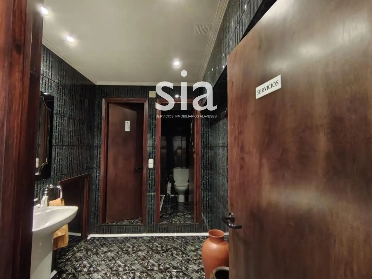 Bathroom of Commercial properties for sale in Vitoria - Gasteiz  with Furnished