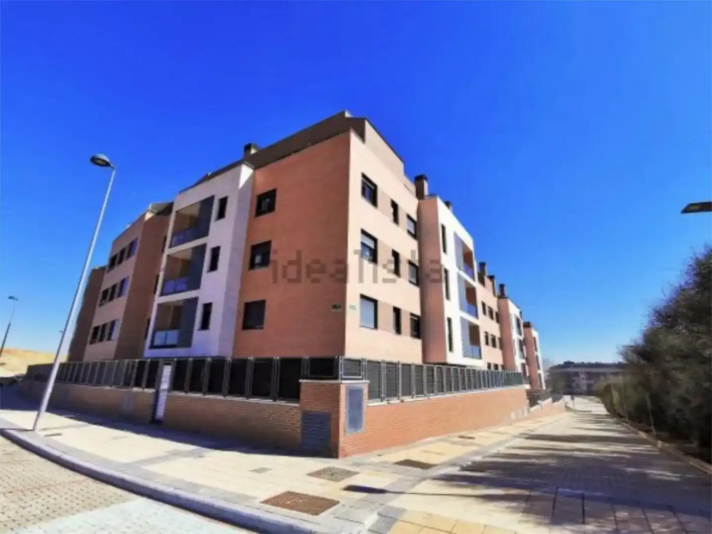 Vista exterior de Pis en venda en Arroyo de la Encomienda