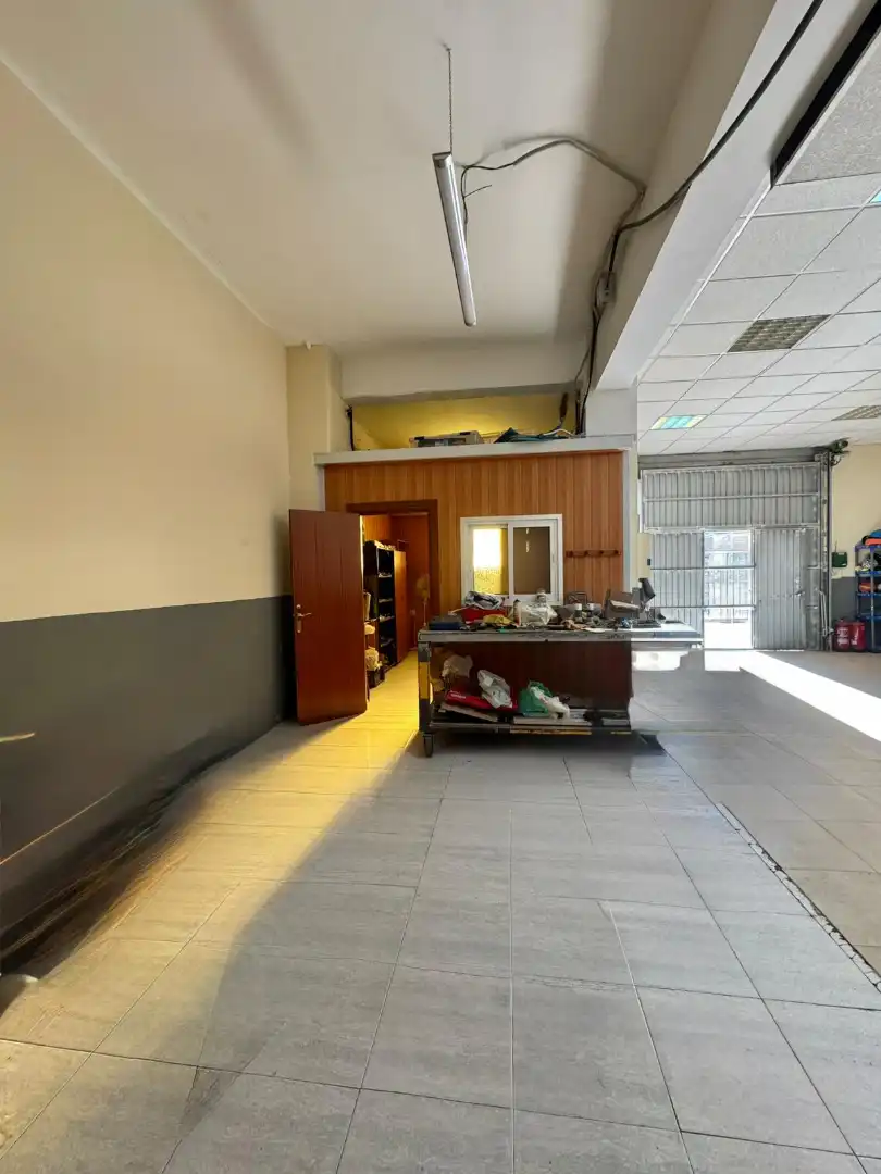 Business premises for sale in Carrer de Narcís Monturiol, imagen 5