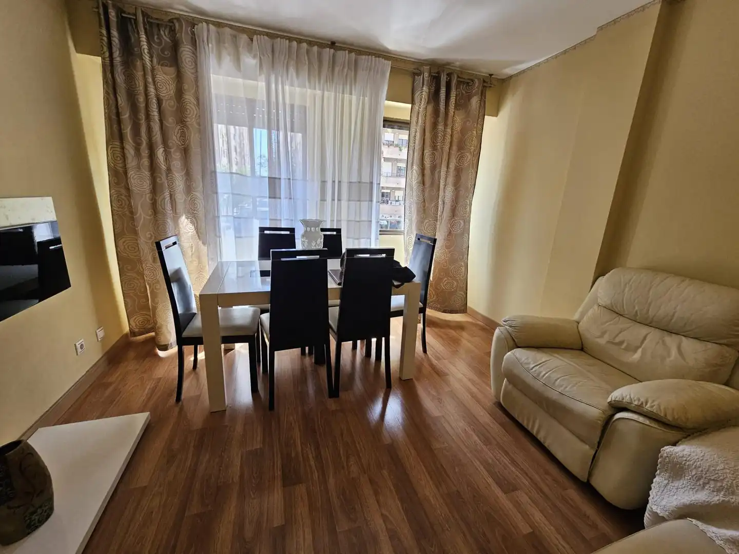 Comedor de Piso en venta en Valencia con Aire acondicionado, Terraza y Amueblado