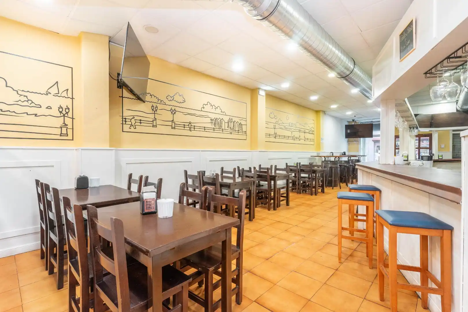 Local en venta en Gijón  con Amueblado