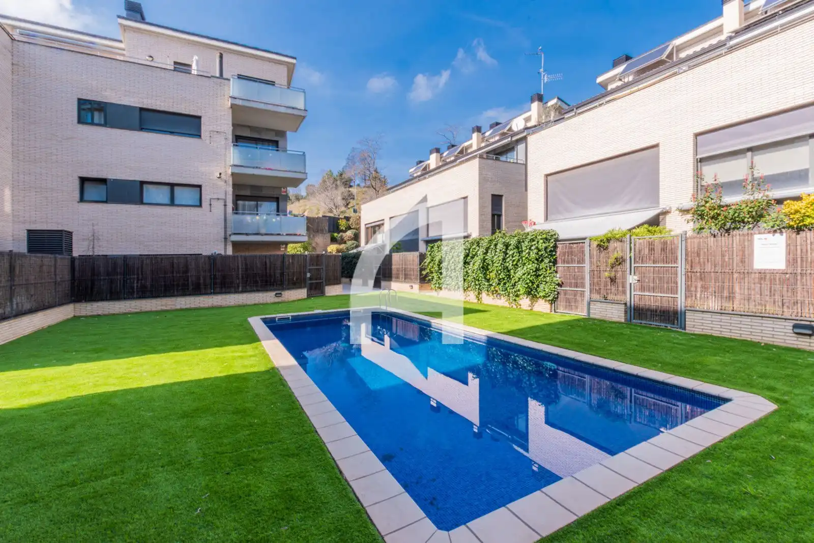 Piscina de Casa o xalet en venda en Cardedeu amb Aire condicionat, Calefacció i Jardí privat