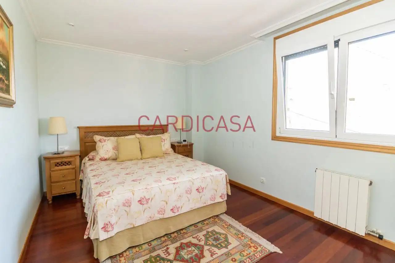Habitación de Casa o chalet en venta en Vigo  con Calefacción, Jardín privado y Parquet