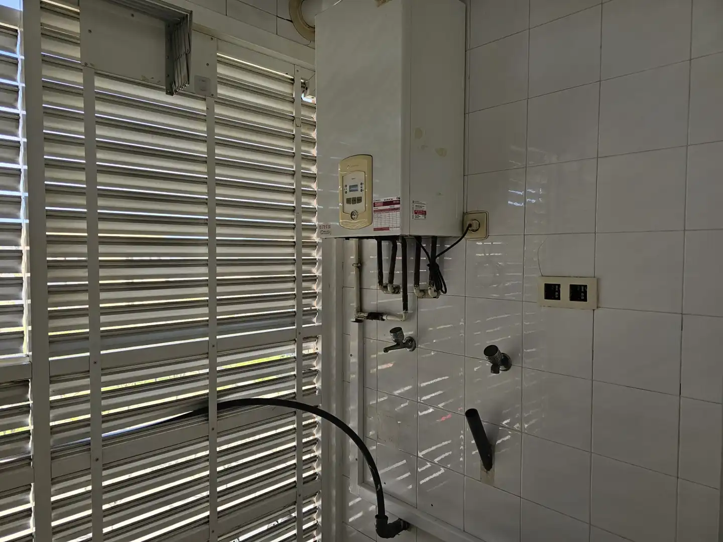 Bany de Pis en venda en Sant Andreu de la Barca amb Aire condicionat, Calefacció i Terrassa