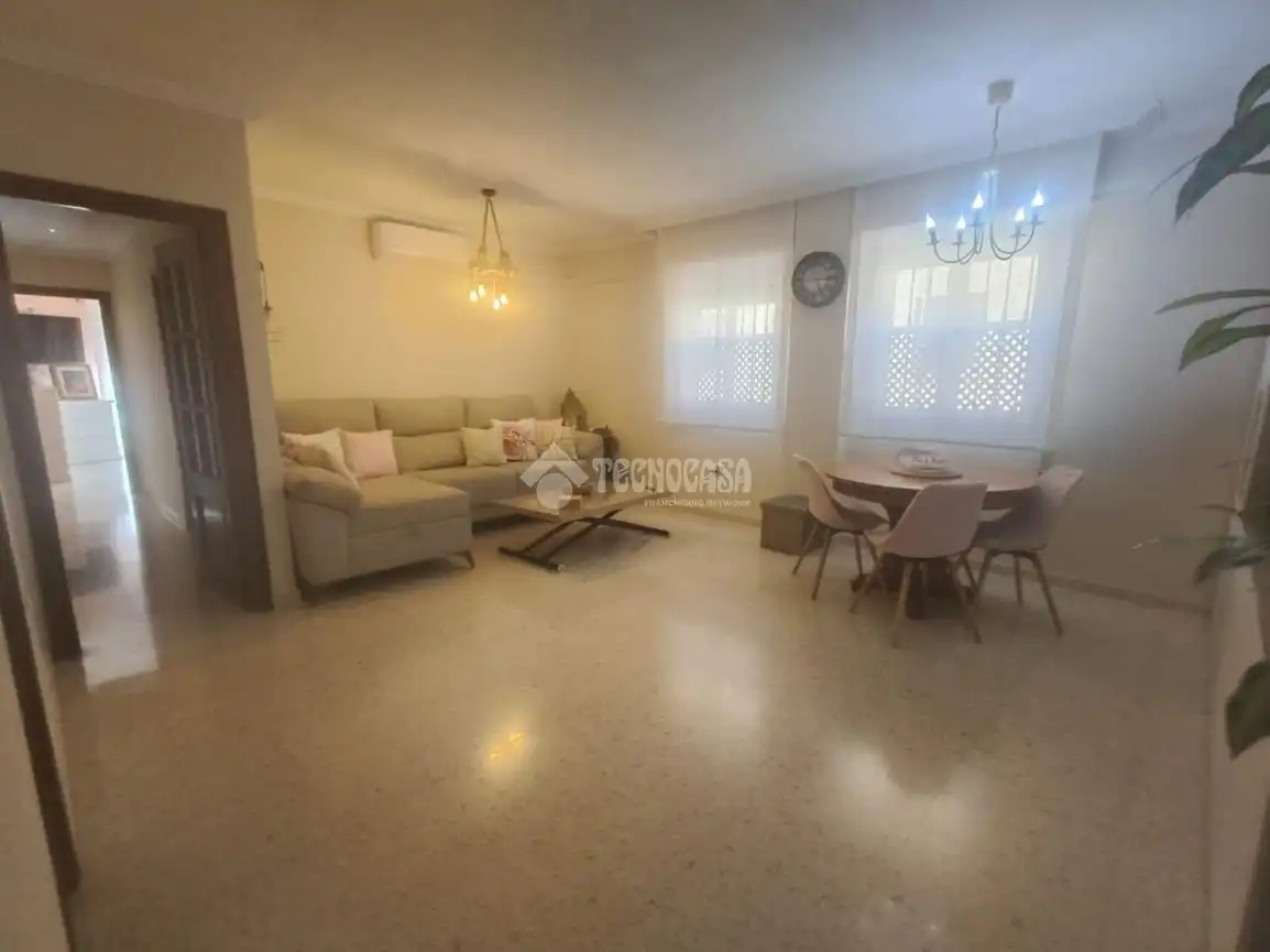 Sala d'estar de Pis en venda en Dos Hermanas