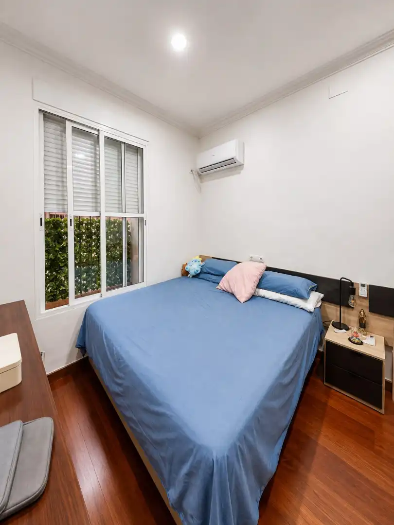 Habitación de Piso en venta en Sevilla con Aire acondicionado, Calefacción y Trastero