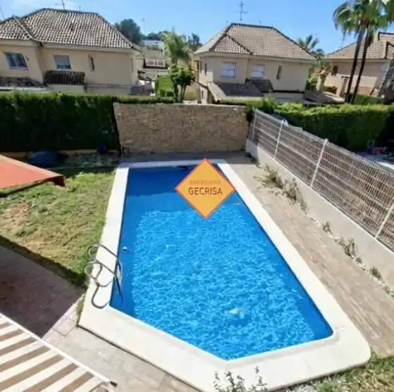 Piscina de Casa o chalet en venta en Paterna con Aire acondicionado, Calefacción y Jardín privado