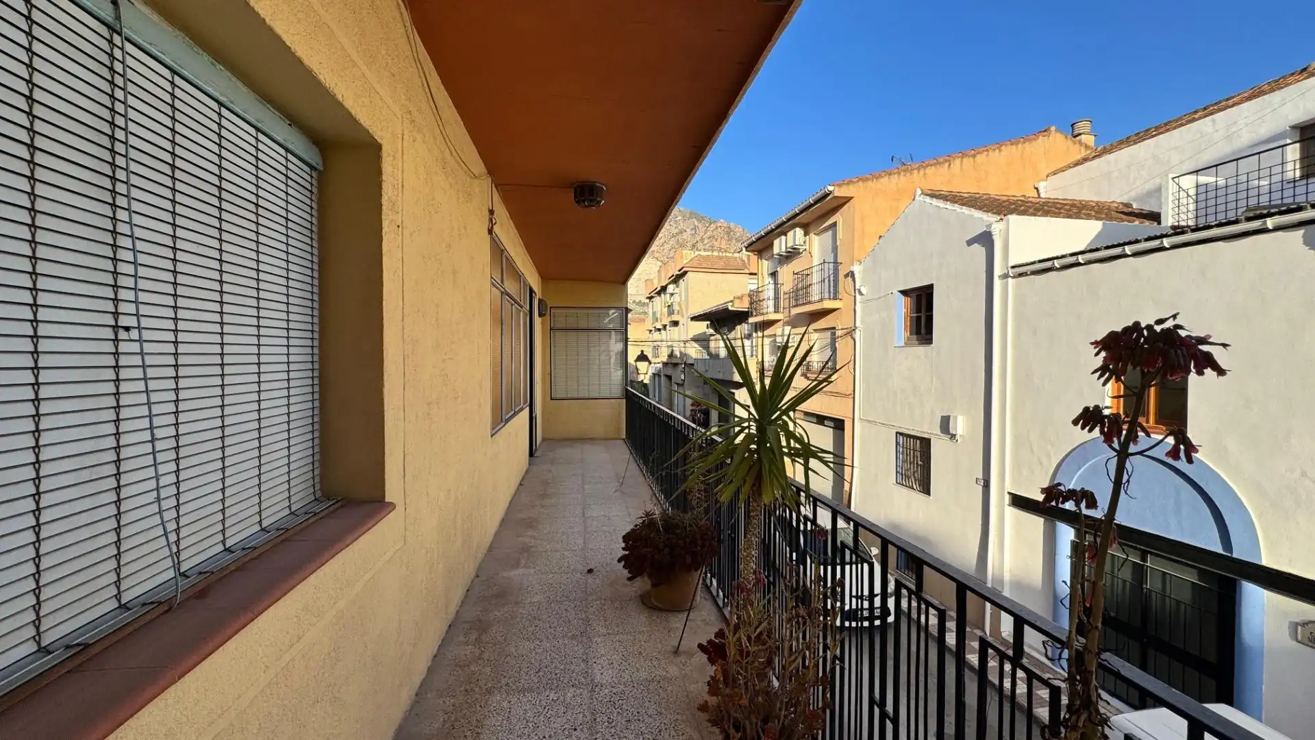 Vista exterior de Casa adosada en venda en Dúrcal amb Balcó