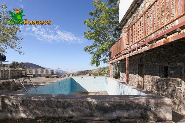 Edificio en Venta en Busquístar