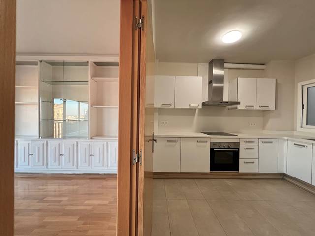 Piso en Alquiler en Plaça de la Llibertat, 6 en Mestral