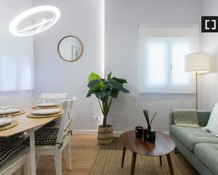 Living room of Flat to rent in  Madrid Capital  with Air Conditioner and Balcony