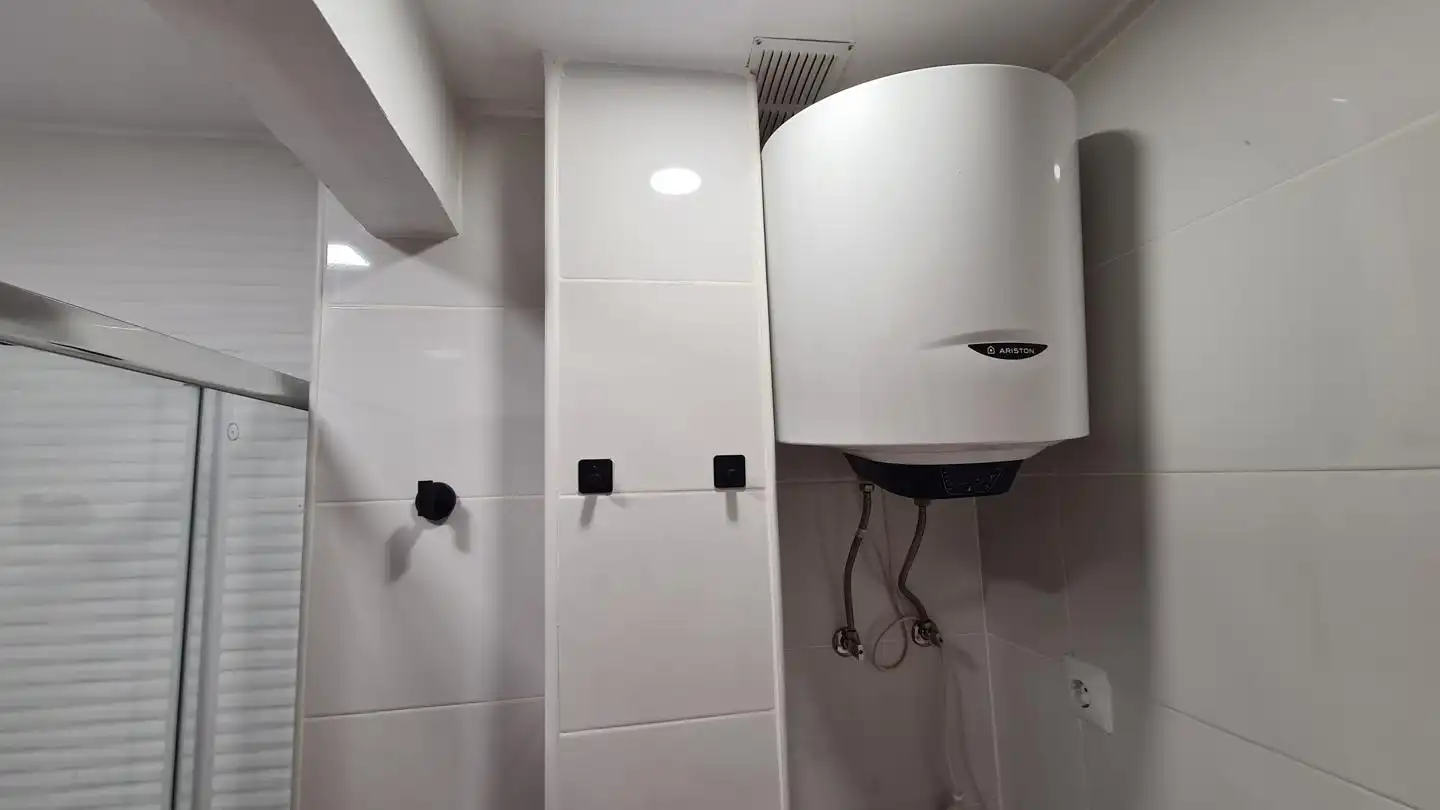 Bany de Casa o xalet en venda en La Adrada  amb Terrassa