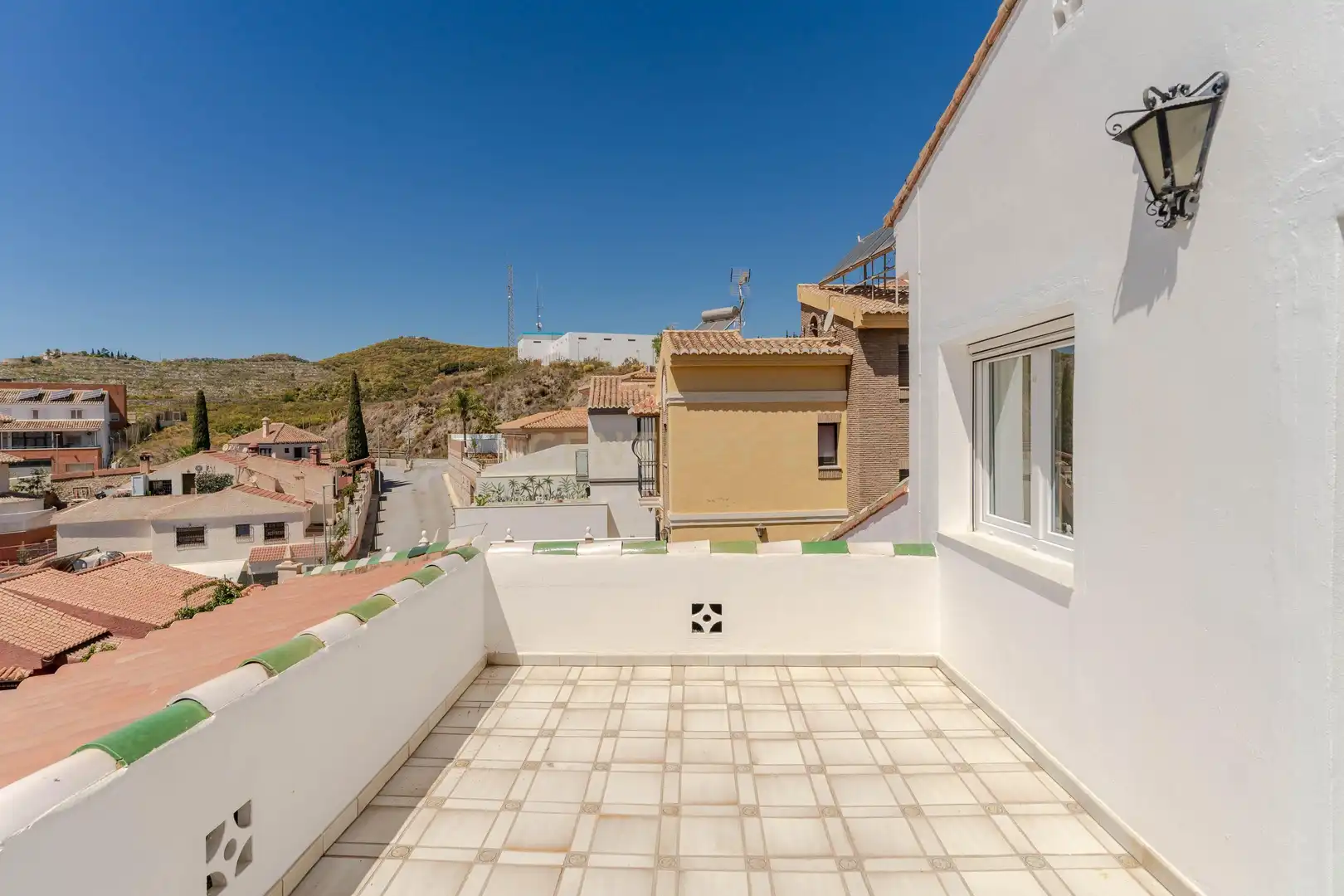 Vista exterior de Casa o chalet en venta en Motril con Aire acondicionado y Jardín privado