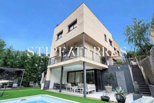 Casa-chalet en Venta en El Papiol