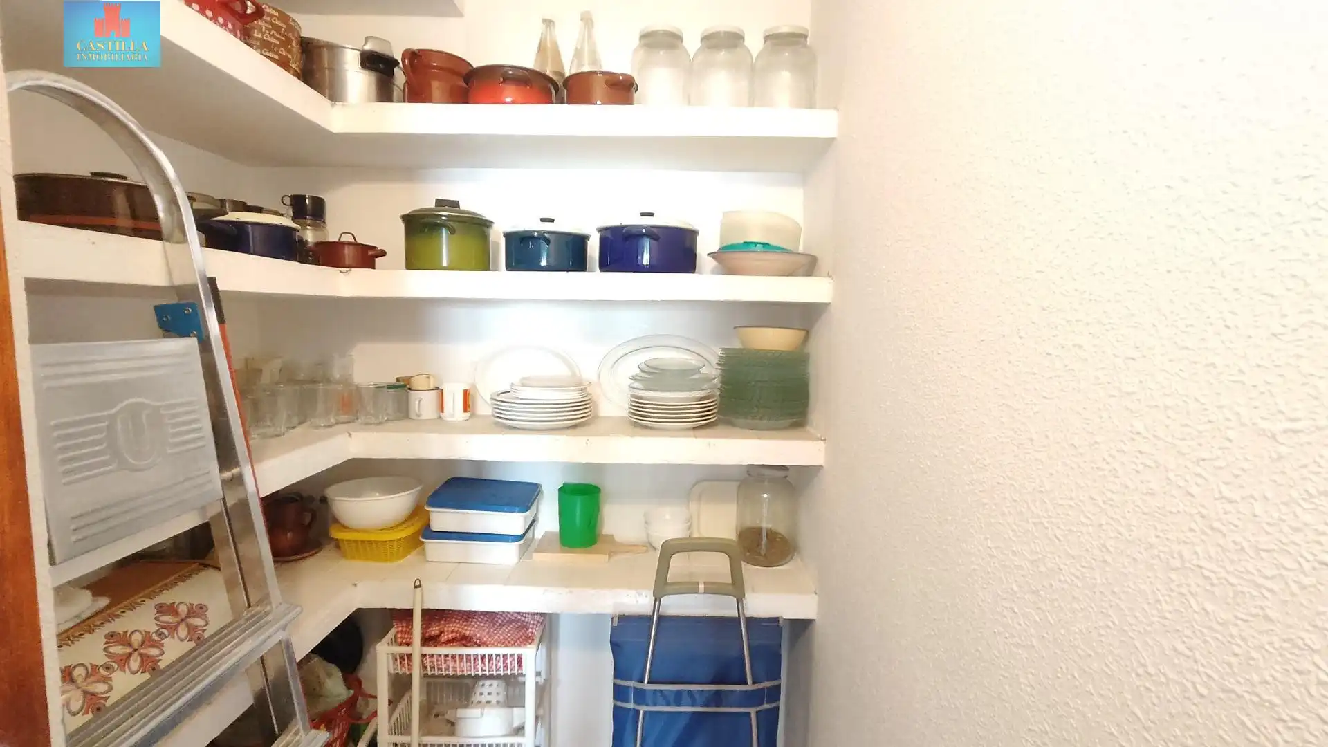 Cocina de Piso en venta en El Barraco  con Calefacción, Terraza y Amueblado
