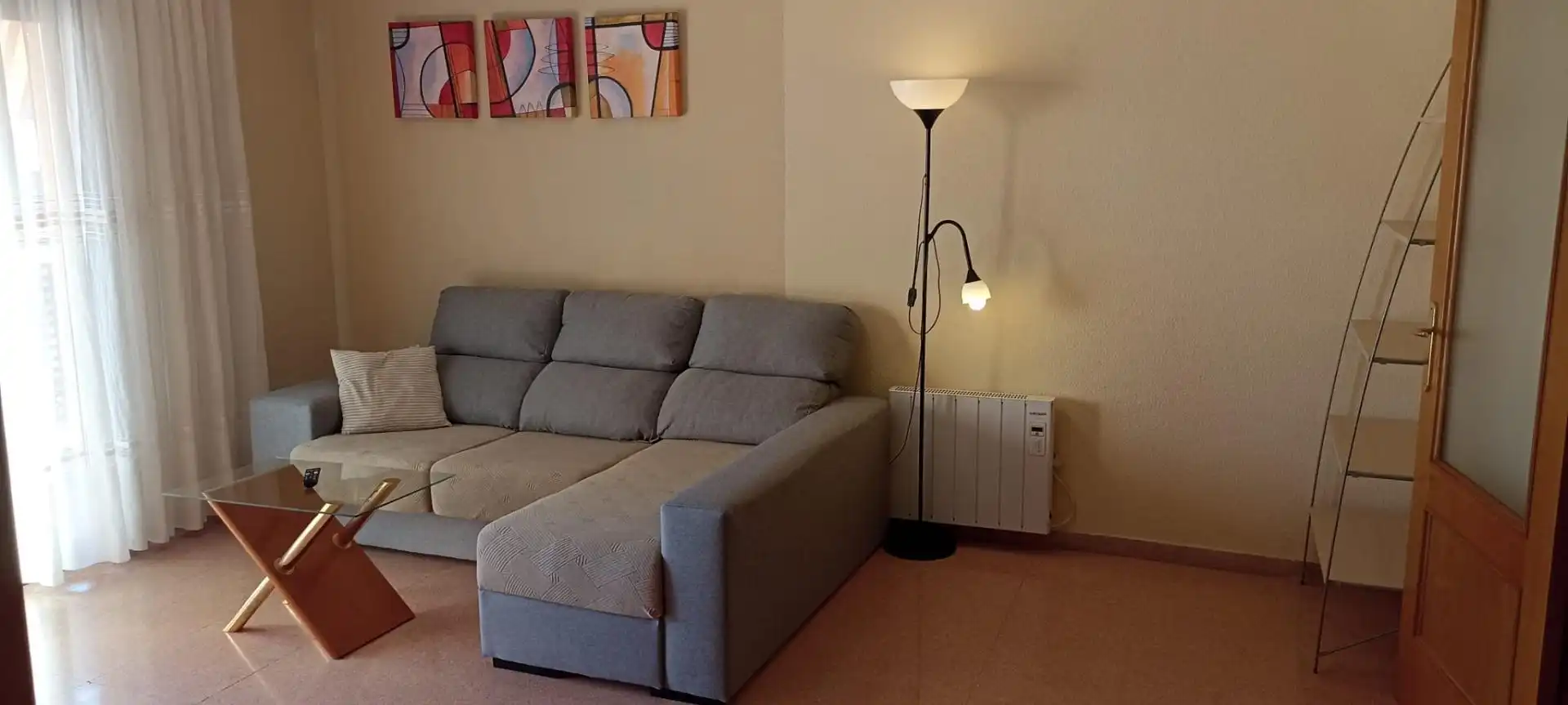 Sala d'estar de Apartament de lloguer en Alicante / Alacant amb Terrassa, Moblat i Balcó