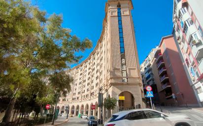 Vista exterior de Pis en venda en Benidorm amb Aire condicionat i Piscina comunitària