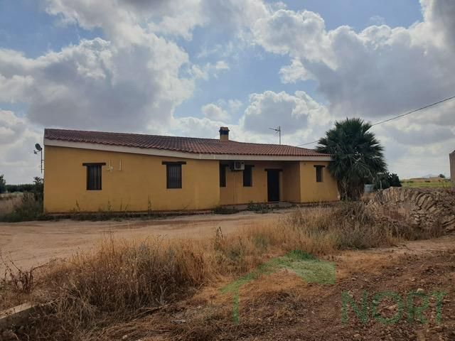 Finca rústica en venda a Las Cánovas - Cuevas de Reyllo