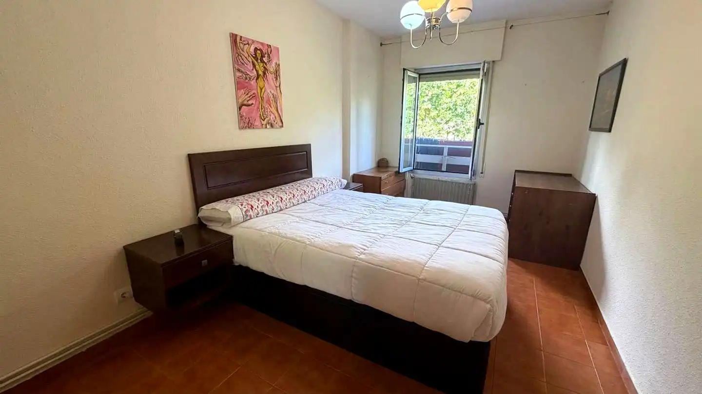 Schlafzimmer von Wohnungen zum Verkauf in  Logroño mit Heizung