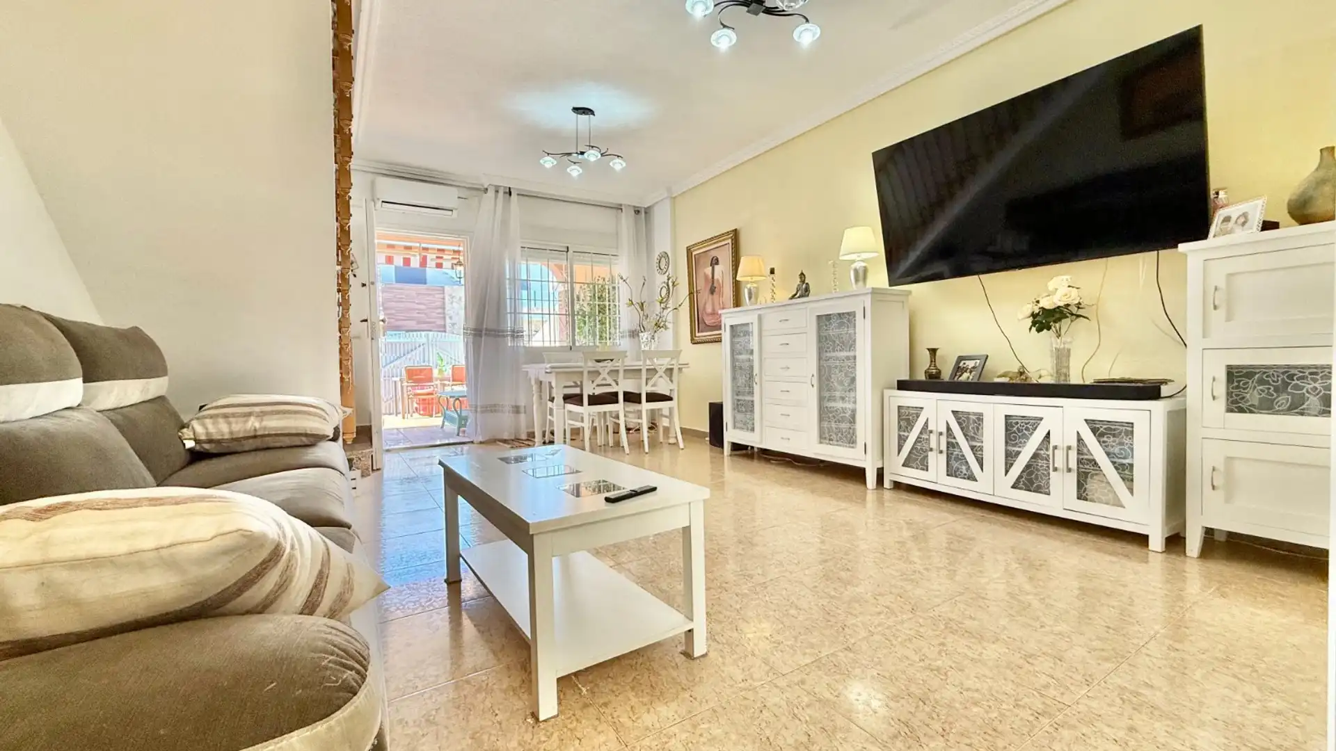 Living room of Houses for sale in San Pedro del Pinatar  with Air Conditioner, Private garden and Terrace