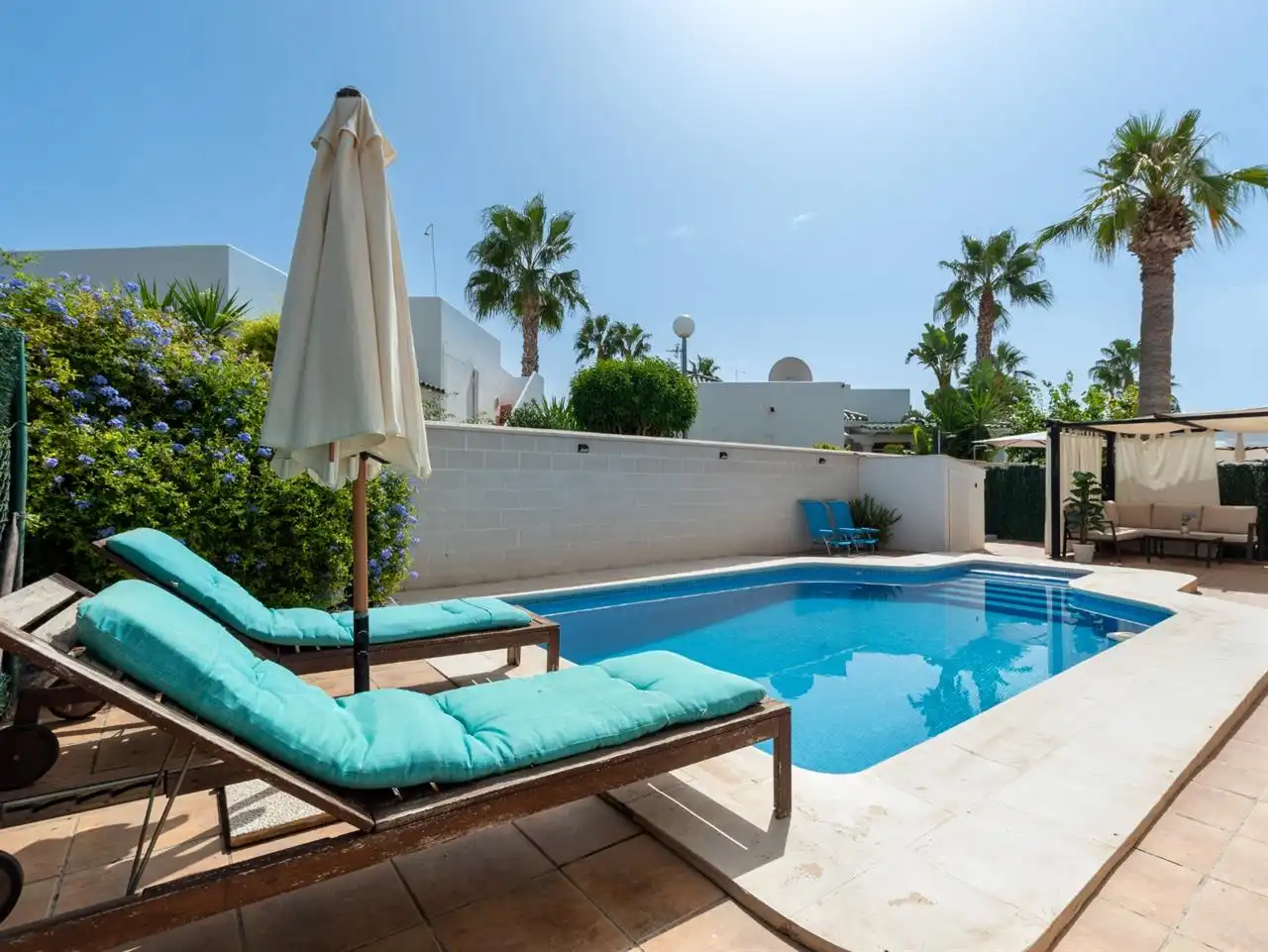 Villa avec piscine à vendre à San Juan de los Terreros