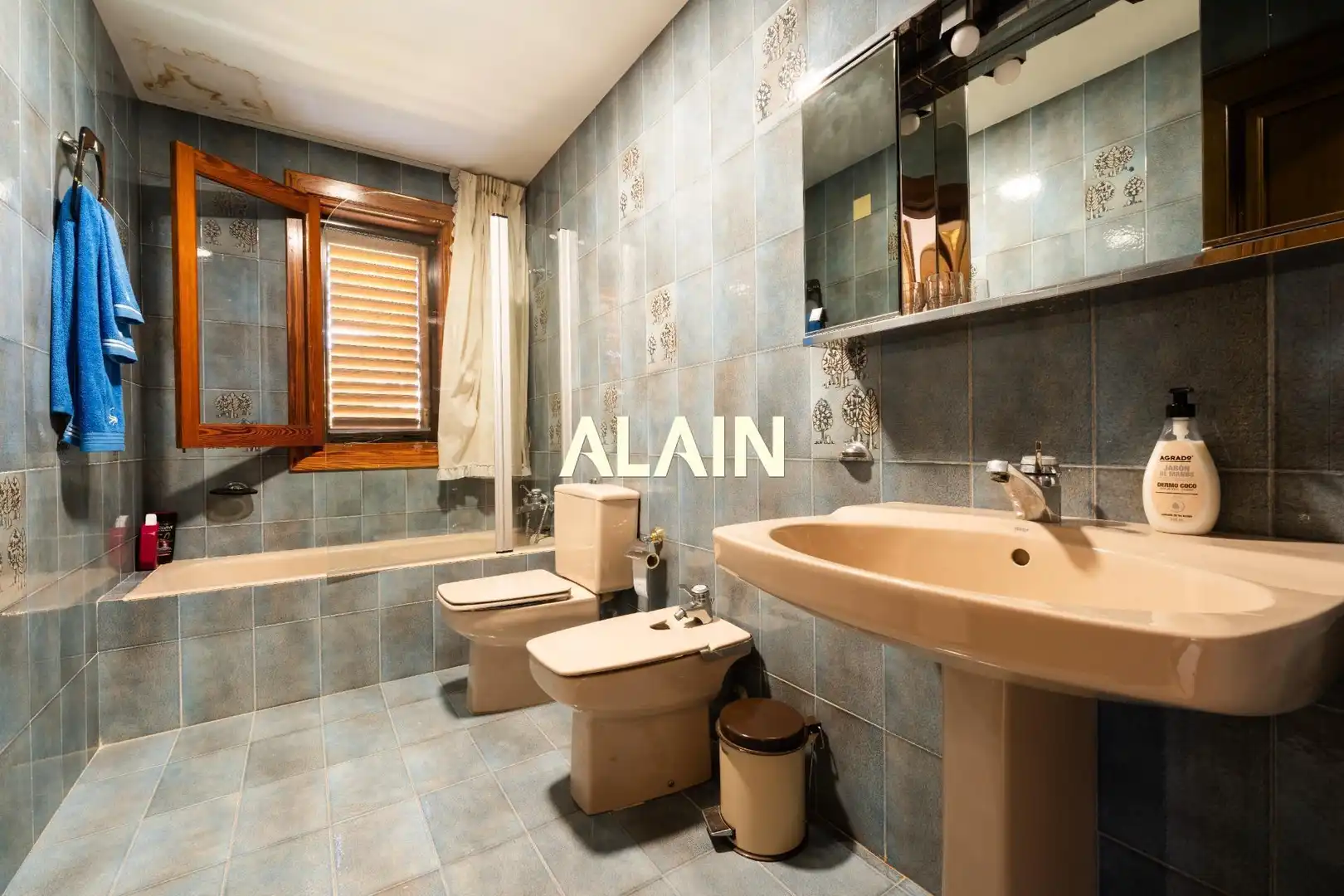 Baño de Casa o chalet en venta en Chiva con Jardín privado, Terraza y Trastero