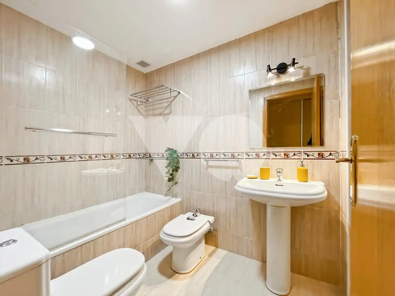 Bathroom of Flat for sale in Campo Real  with Air Conditioner, Heating and Terrace