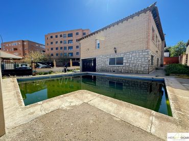 Villa à vendre à Argés
