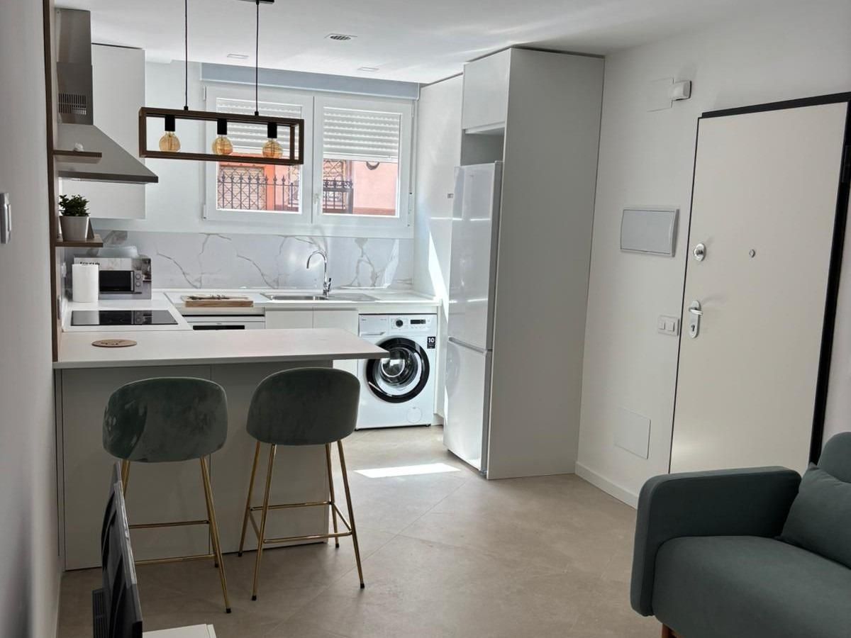 Cuina de Estudi de lloguer en Pozuelo de Alarcón amb Aire condicionat, Calefacció i Traster