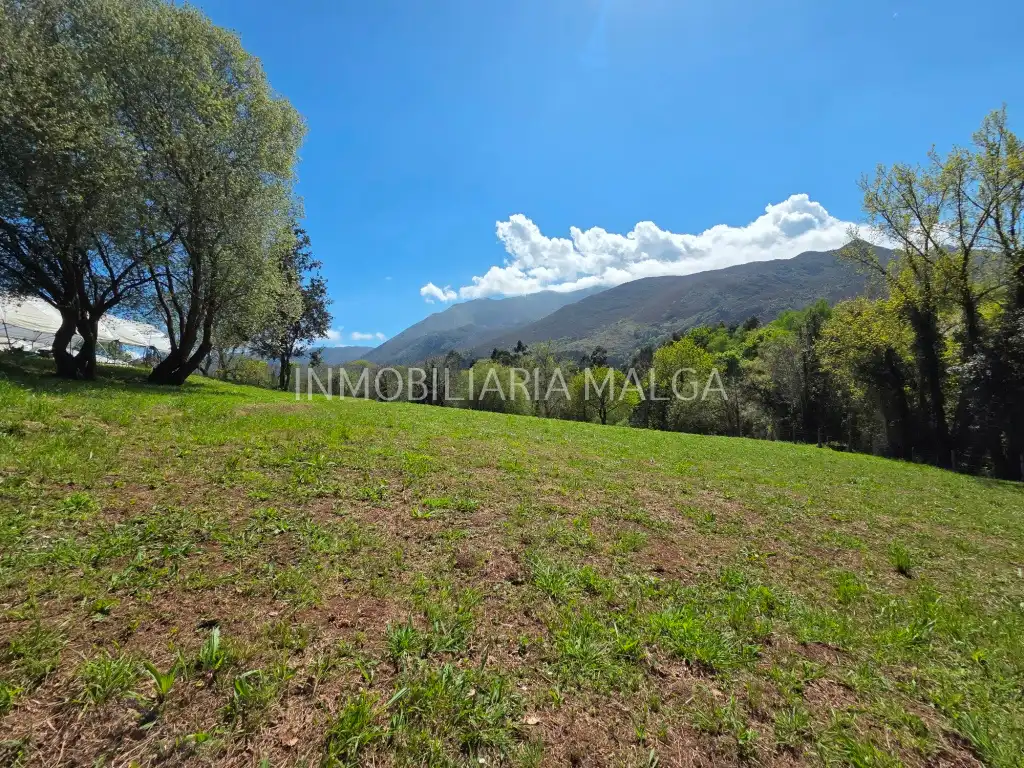 Casa o xalet en venda en Colunga amb Calefacció, Jardí privat i Parquet